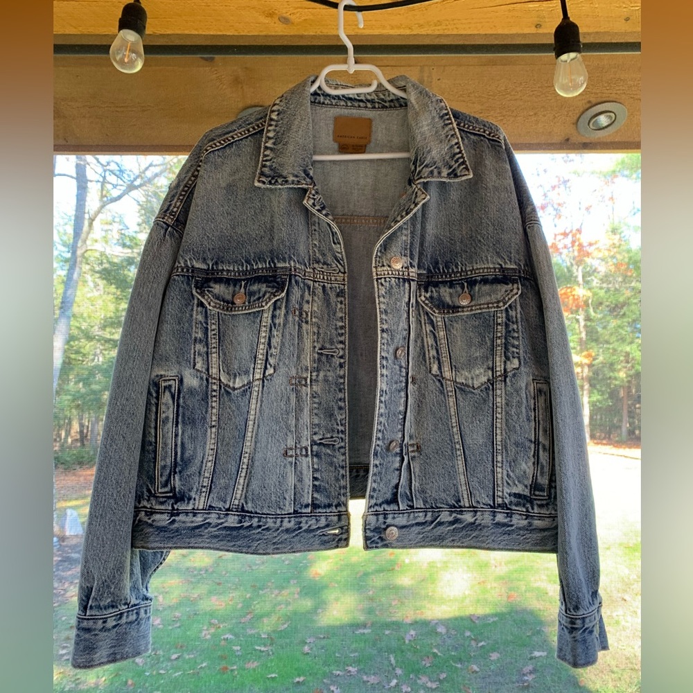 American Eagle Denim Jacket. Size XL (US)